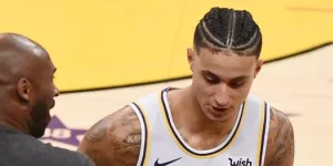 库兹马：在科比身上看到了独特 我会经常问问题