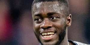 卡拉格:利物浦需要中卫 乌帕梅卡诺可以考虑