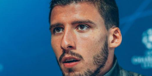 迪亚斯:犯错也是足球一部分 但要学会改正