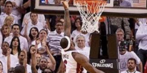 詹姆斯穿的什么鞋？詹姆斯穿的鞋子叫什么？