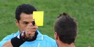 足球黄牌什么意思？足球黄牌有什么影响？