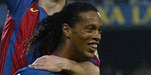 小罗是几号球衣？小罗的球衣号码