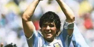 足球球王是谁？足球球王有几个？