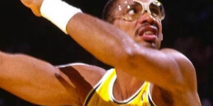 贾巴尔的年薪是多少？贾巴尔的具体年薪