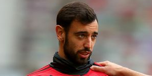 B费：足球偶像是小罗 很喜欢伊涅斯塔