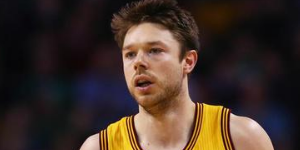 德拉维多瓦拒绝湖人邀请 将和骑士续约