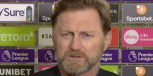 圣徒主帅：卡瓦尼不好防守 但球队表现很好