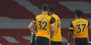 希门尼斯的手术顺利 将等待康复出院