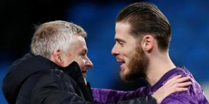 亨德森是几号？亨德森的球衣号码