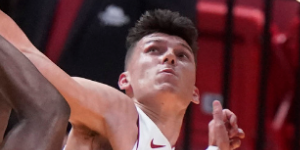 12月15日鹈鹕vs热火比赛战报 锡安狂砍26+10