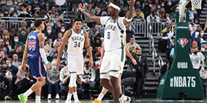 2021-22赛季NBA常规赛勇士99-118惨败雄鹿 雄鹿队主场大胜