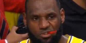 詹姆斯吃的是什么糖