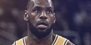 詹姆斯为什么不打橄榄球