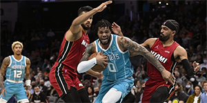 2022年2月18日NBA常规赛热火VS黄蜂  黄蜂队遭遇3连败