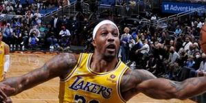 霍华德什么时候进的NBA