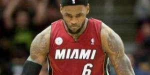 詹姆斯的进球庆祝动作是什么