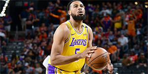 塔伦·霍顿-塔克个人资料