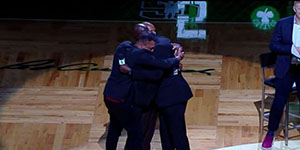 加内特球衣退役怎么回事