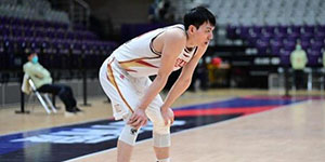 吴前是控球后卫还是得分后卫