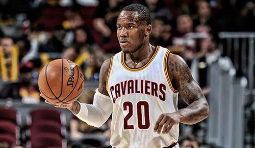 CBA费尔德个人资料