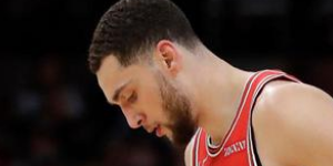 拉文为什么穿8号球衣