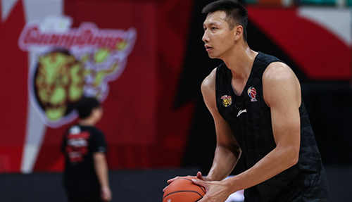 易建联是几号球衣