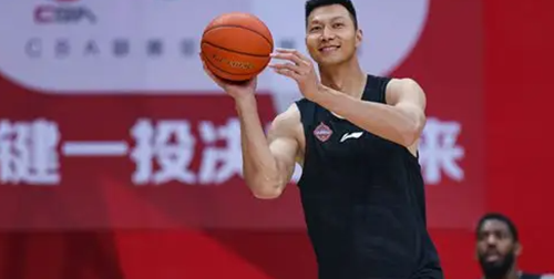 易建联的品牌为什么叫us17