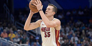 邓肯罗宾逊打什么位置