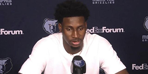 小杰克逊不会抢篮板怎么回事