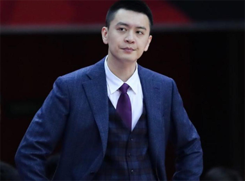 辽宁本钢队的主教练是谁