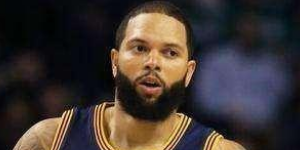 德隆为什么退役