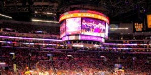 湖人为什么不建球馆