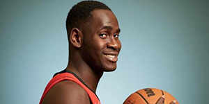 乌斯曼加鲁巴臂展一览