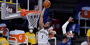 布鲁斯布朗为什么能打中锋