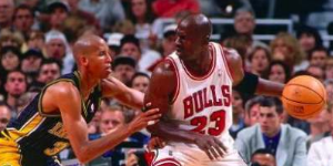 乔丹退役是哪一年
