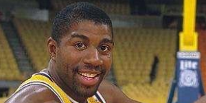 约翰逊什么时候退役的