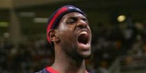 詹姆斯为什么有两个号码