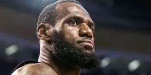 詹姆斯什么时候去的湖人