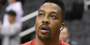 霍华德受了什么伤