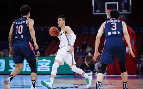 4月14日CBA季后赛半决赛辽宁本钢vs广东东莞大益比赛战报 郭艾伦24+11+6