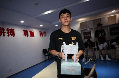 cba徐杰为什么叫他徐老师