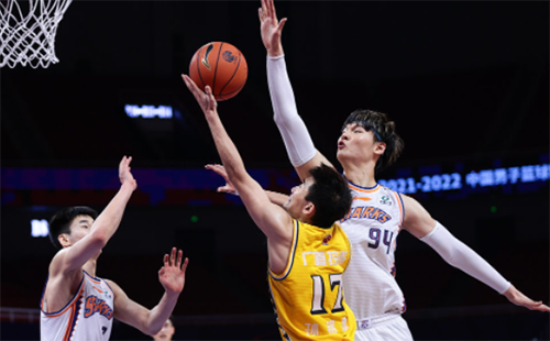 4月17日CBA季后赛半决赛上海久事vs浙江广厦控股比赛战报 孙铭徽45+7+3