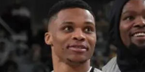 威少为什么能拿高薪