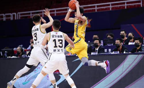 4月20日CBA总决赛第一场辽宁本钢vs浙江广厦控股比赛战报 郭艾伦24+7+4