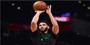 塔图姆39+5+6+6统治攻防 羞辱KD客场为他倒戈