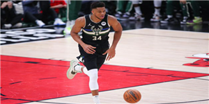 字母哥32+17+7雄鹿大胜公牛3-1 拉文空砍24+5+13