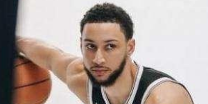 西蒙斯什么时候能上场