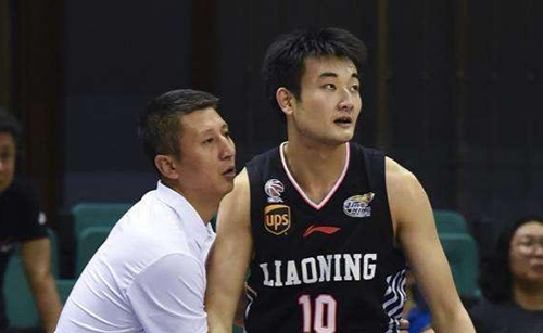 丛明晨个人资料