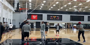 欧文西蒙斯训练不见人影 KD刻意躲避媒体