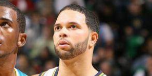 德隆为什么没球队签下他